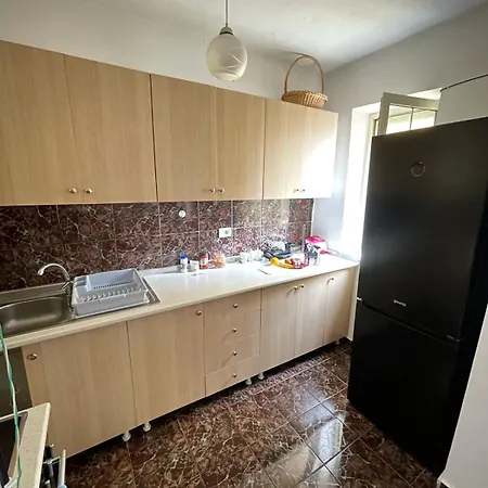 Kriss Lejlighed Tirana